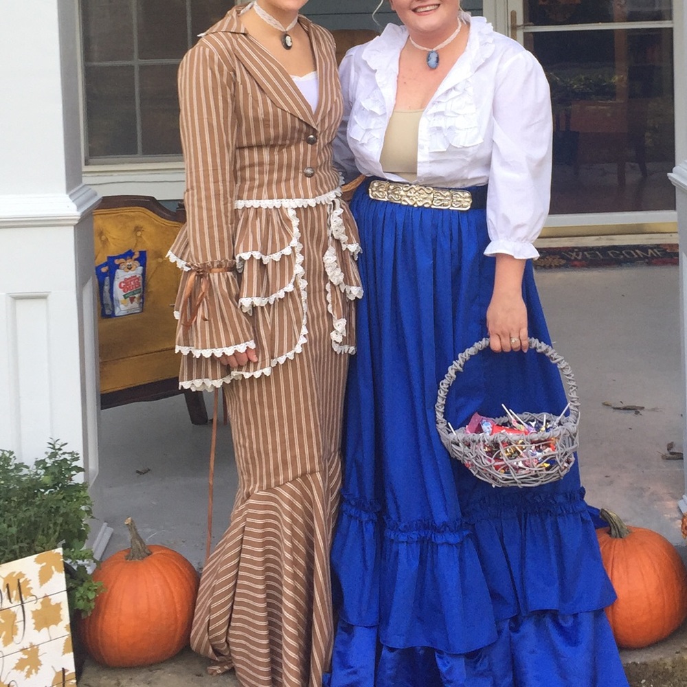 Beautiful Edwardian Titanic Historic Era dress. Worn once for Halloween.